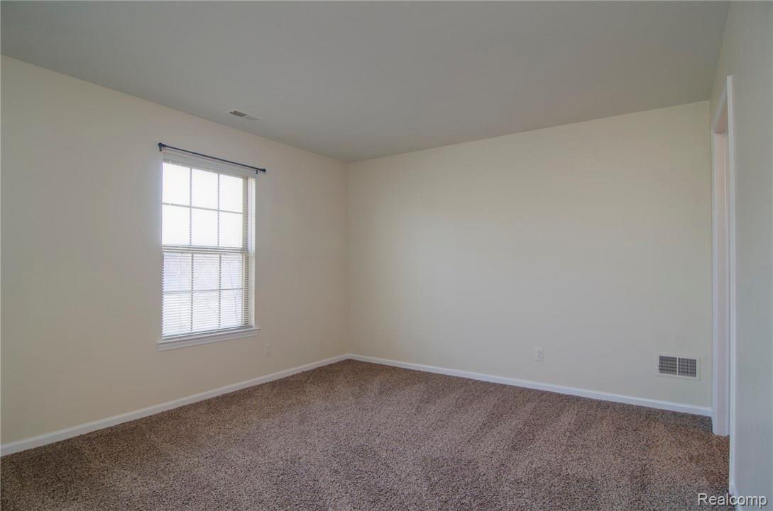 11694 Farmington Road Livonia, MI 48150 - Photo 13 of 21 13.jpg