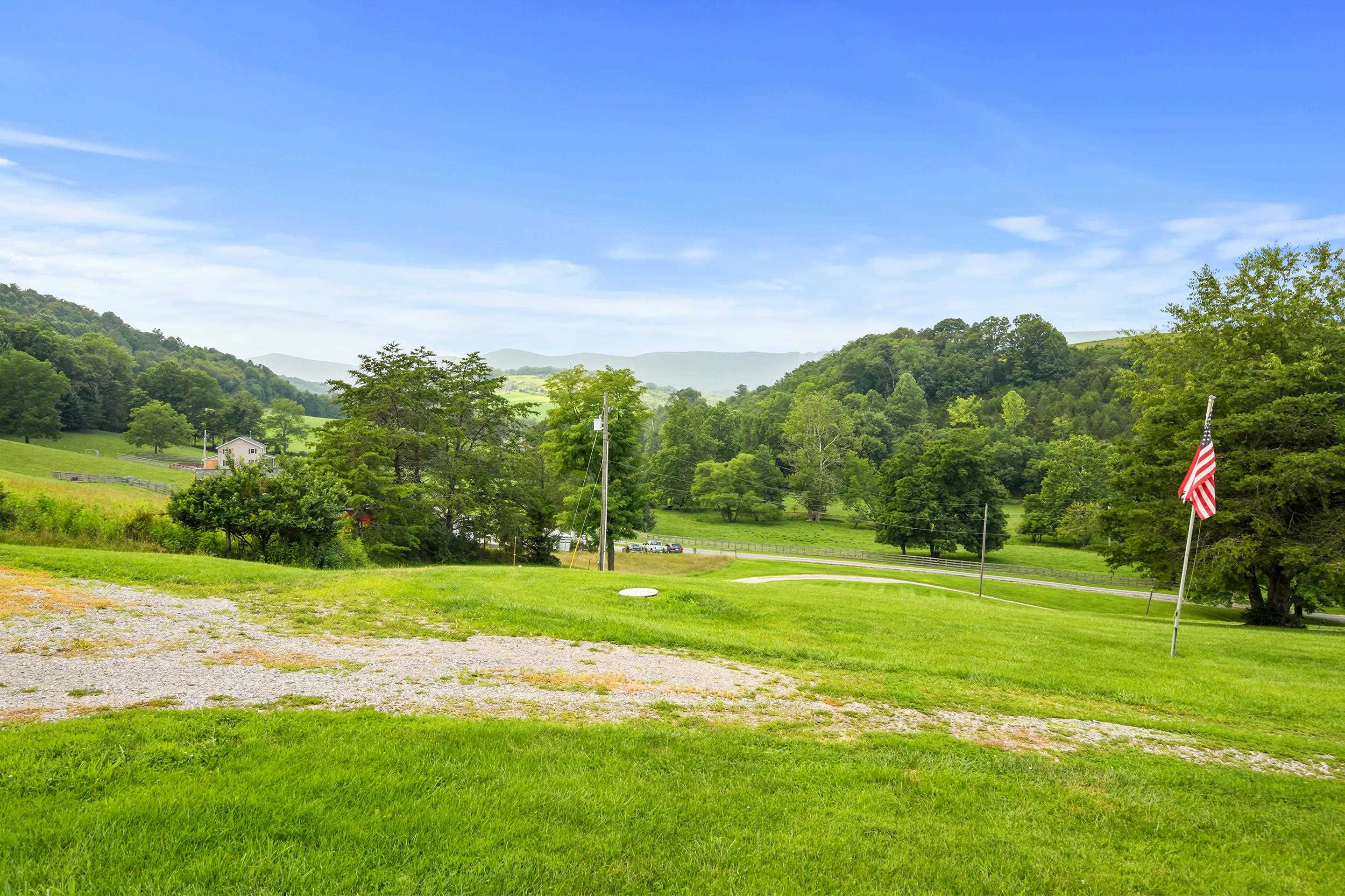 1862 Spring Valley Road Staffordsville, VA 24167 - Photo 24 of 96 Gallery Image 24