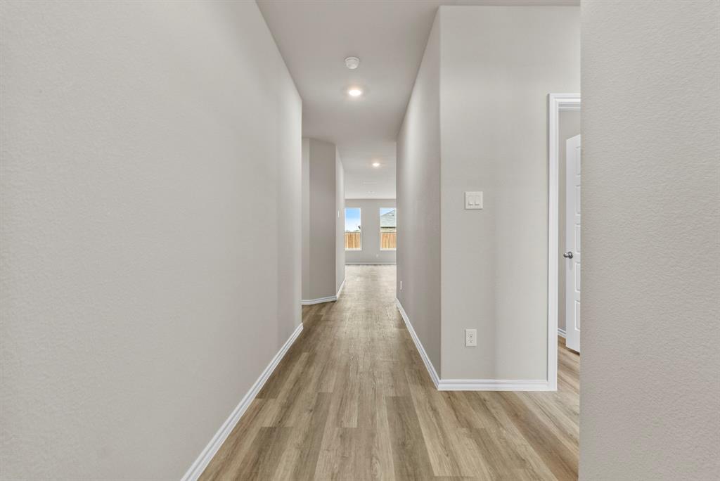 9704 Austin Holw Road Fort Worth, TX 76036 - Photo 2 of 24