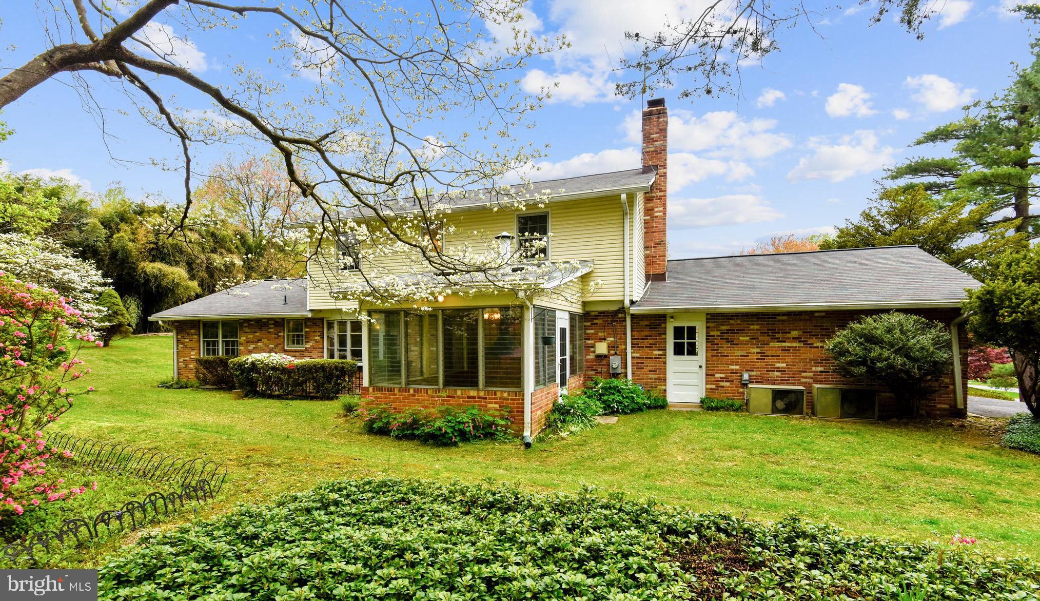 7712 Groton Road Bethesda, MD 20817 - Photo 3 of 35