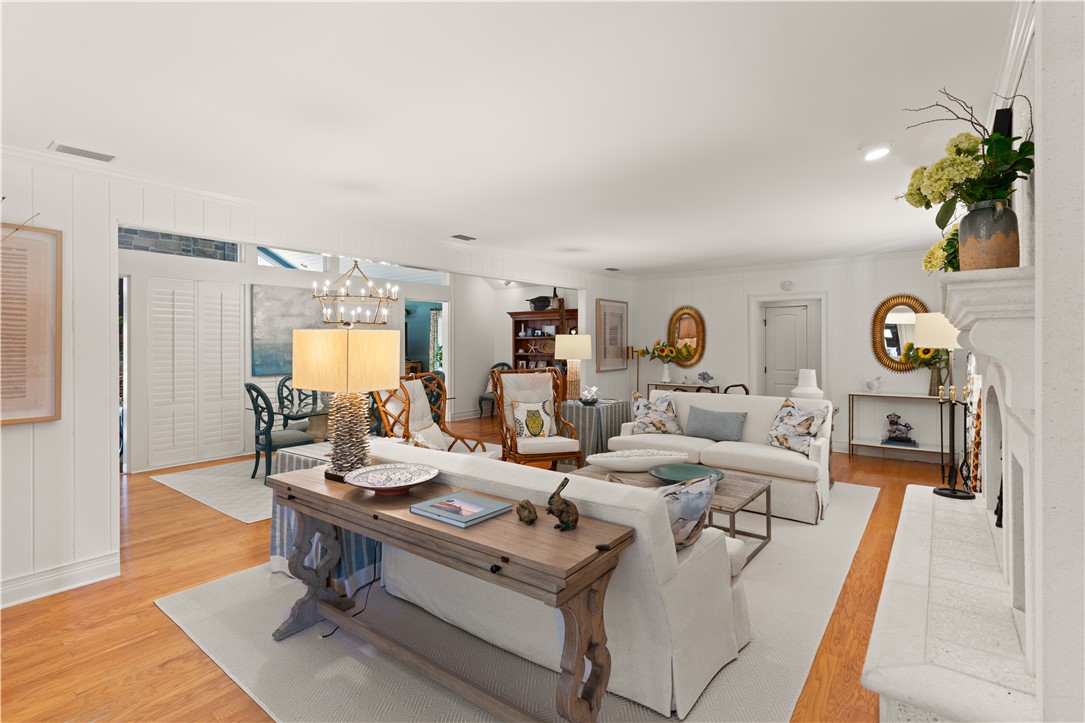 137 Merion St. Simons Island, GA 31522 - Photo 8 of 60