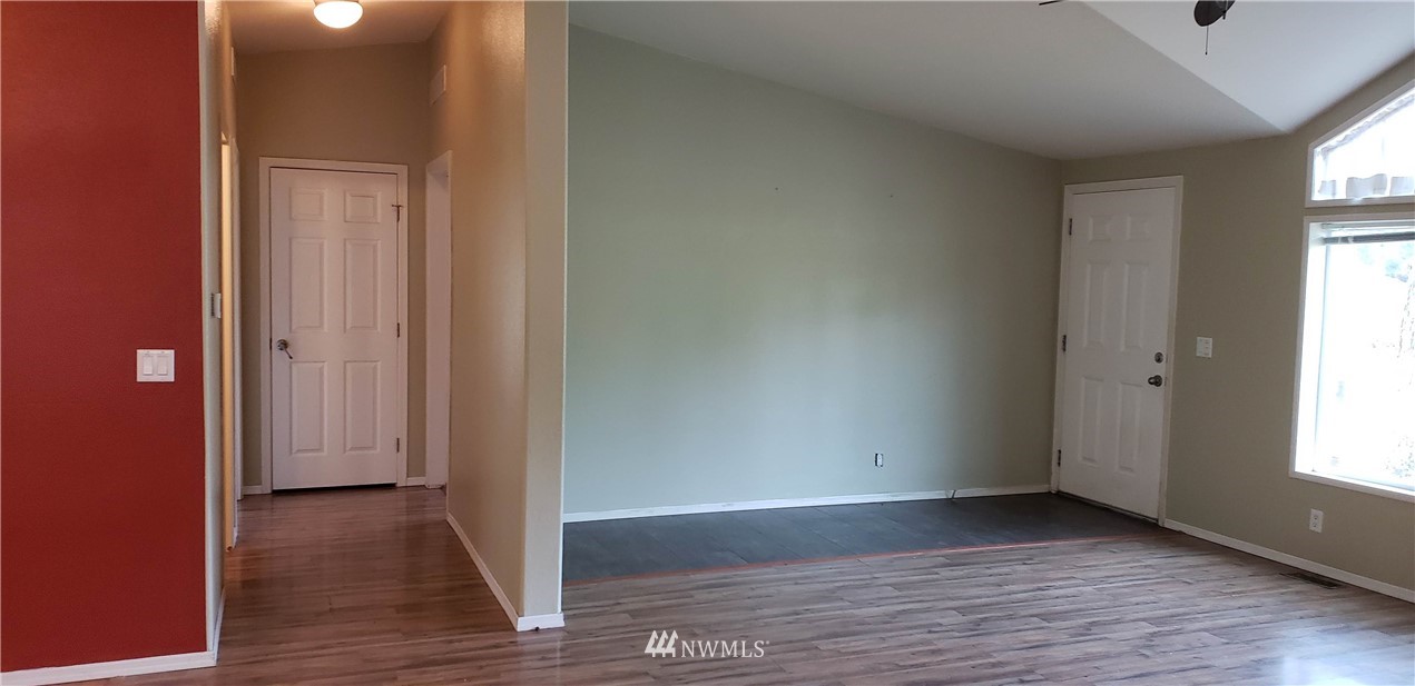 1802 East Pole Road Everson, WA 98247 - Photo 4 of 24