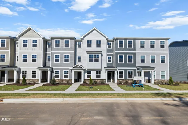 $1,995 | 306 Carolina Spgs Boulevard, Apex, NC 27539