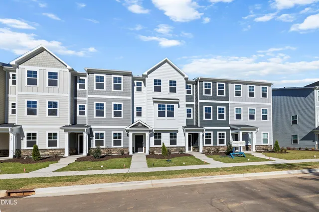 $1,995 | 306 Carolina Spgs Boulevard, Apex, NC 27539