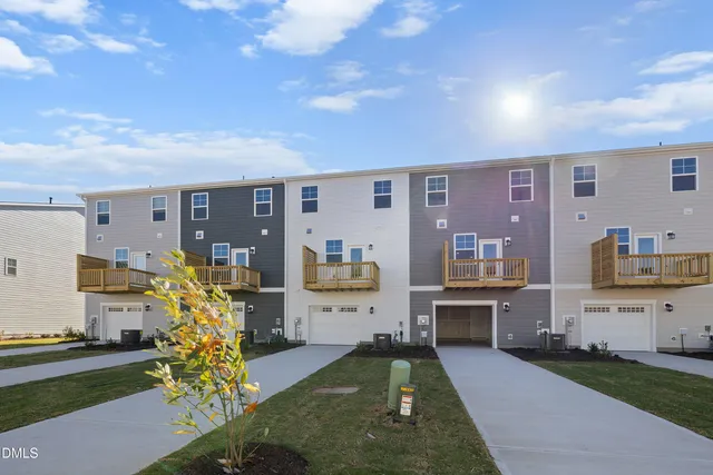 $1,995 | 306 Carolina Spgs Boulevard, Apex, NC 27539