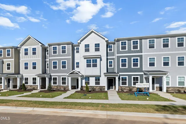 $1,995 | 306 Carolina Spgs Boulevard, Apex, NC 27539