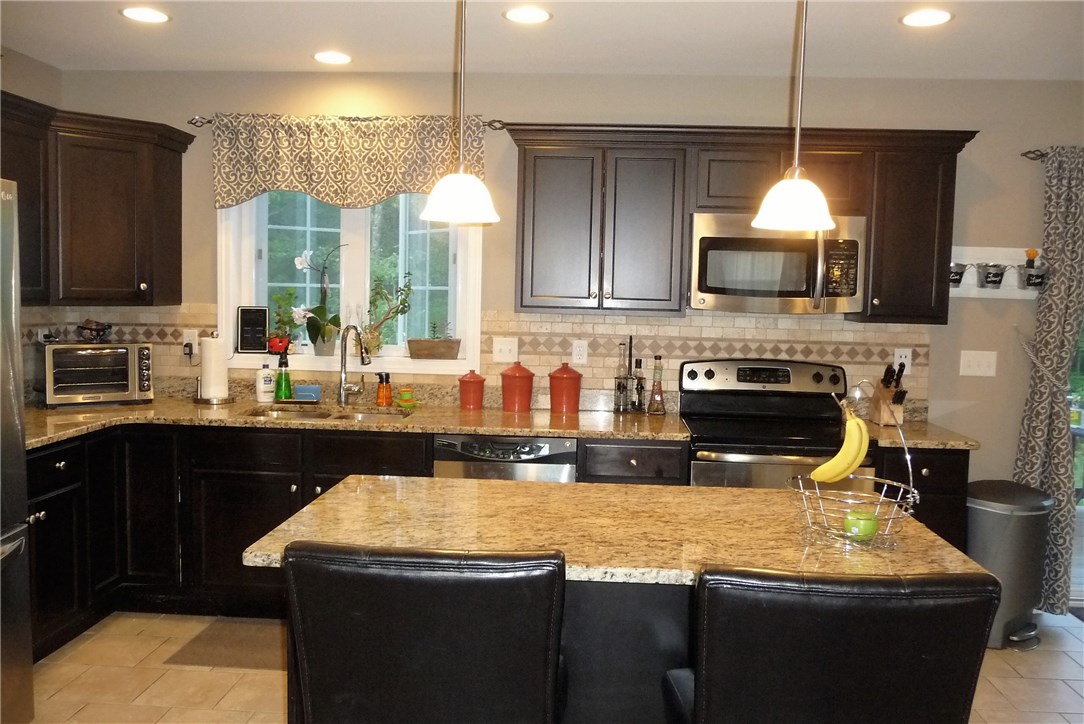 2659 Courtlyn Road Dighton, MA 02715 - Photo 7 of 28 Gallery Image 7