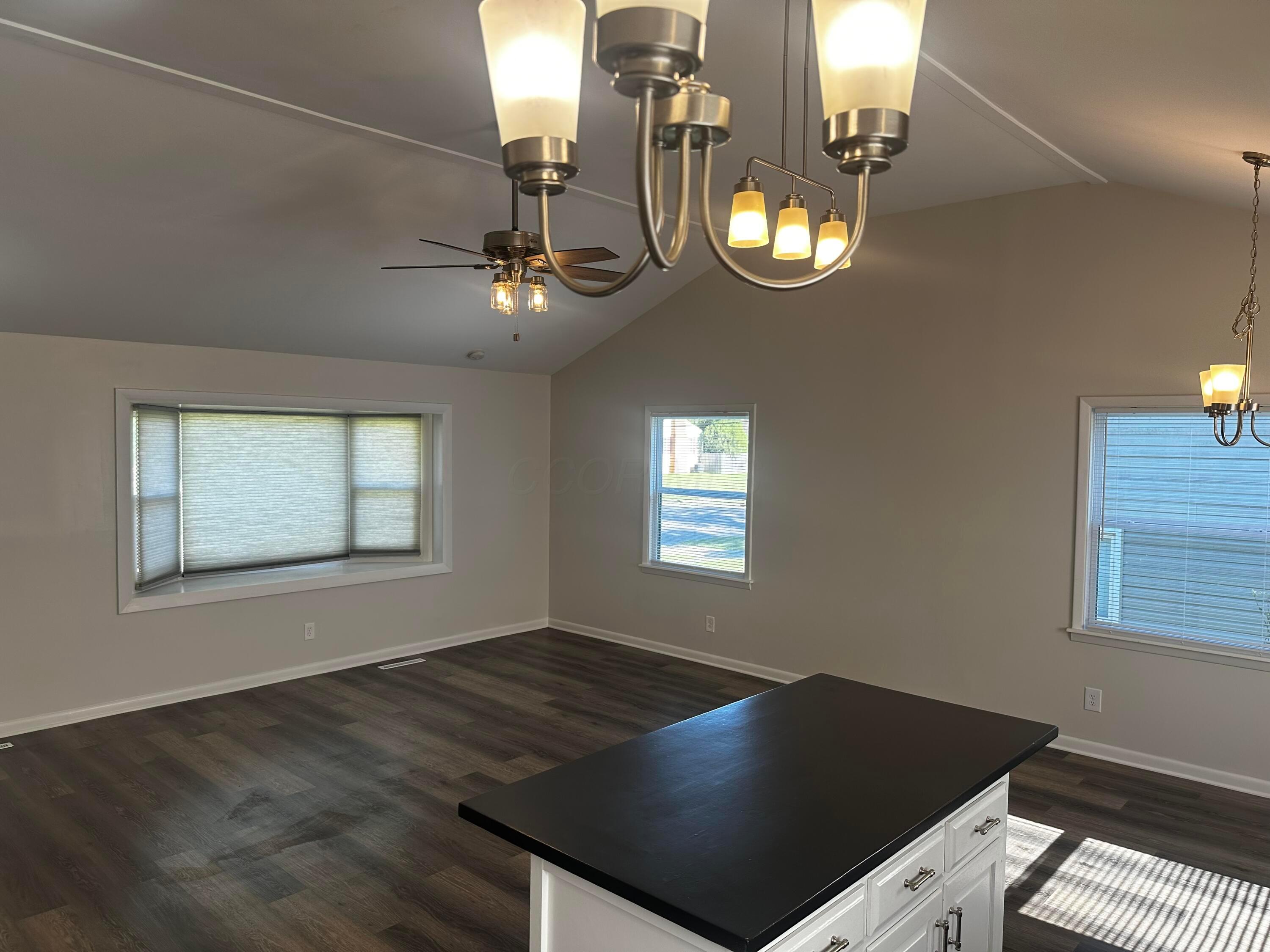 1585 Shady Lane Road Columbus, OH 43227 - Photo 7 of 12