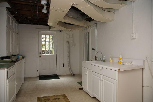 3511 Mud Lick Road Southwest Roanoke, VA 24018 - Photo 29 of 37 INTERIOR