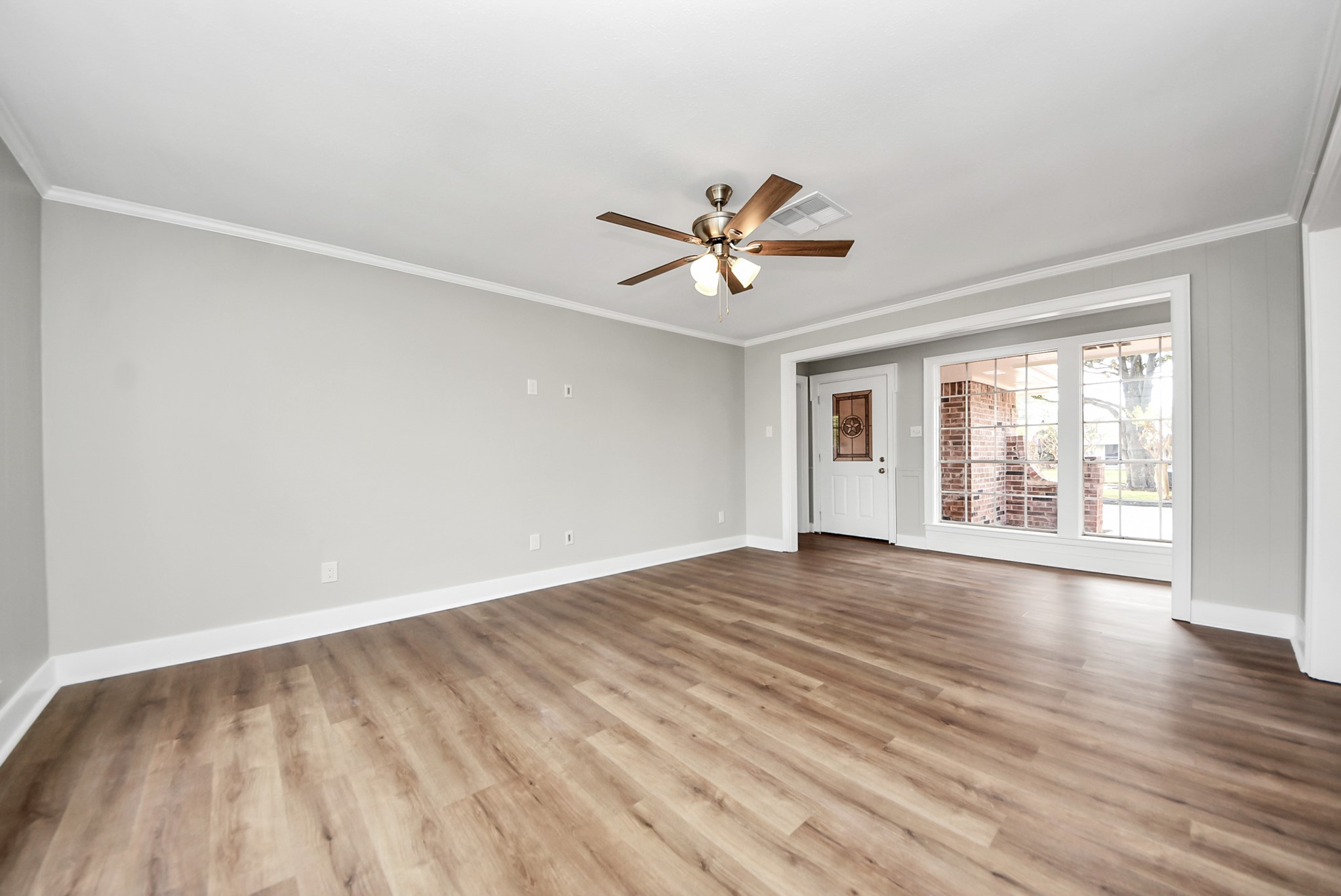 7102 Log Hollow Drive Houston, TX 77040 - Photo 15 of 47