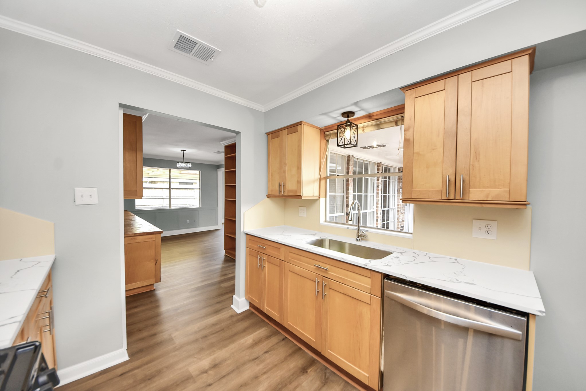 7102 Log Hollow Drive Houston, TX 77040 - Photo 19 of 47