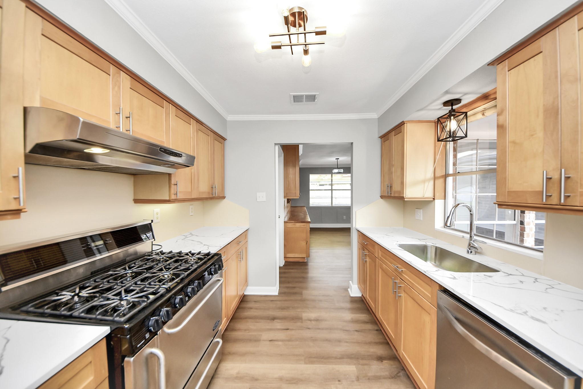 7102 Log Hollow Drive Houston, TX 77040 - Photo 20 of 47