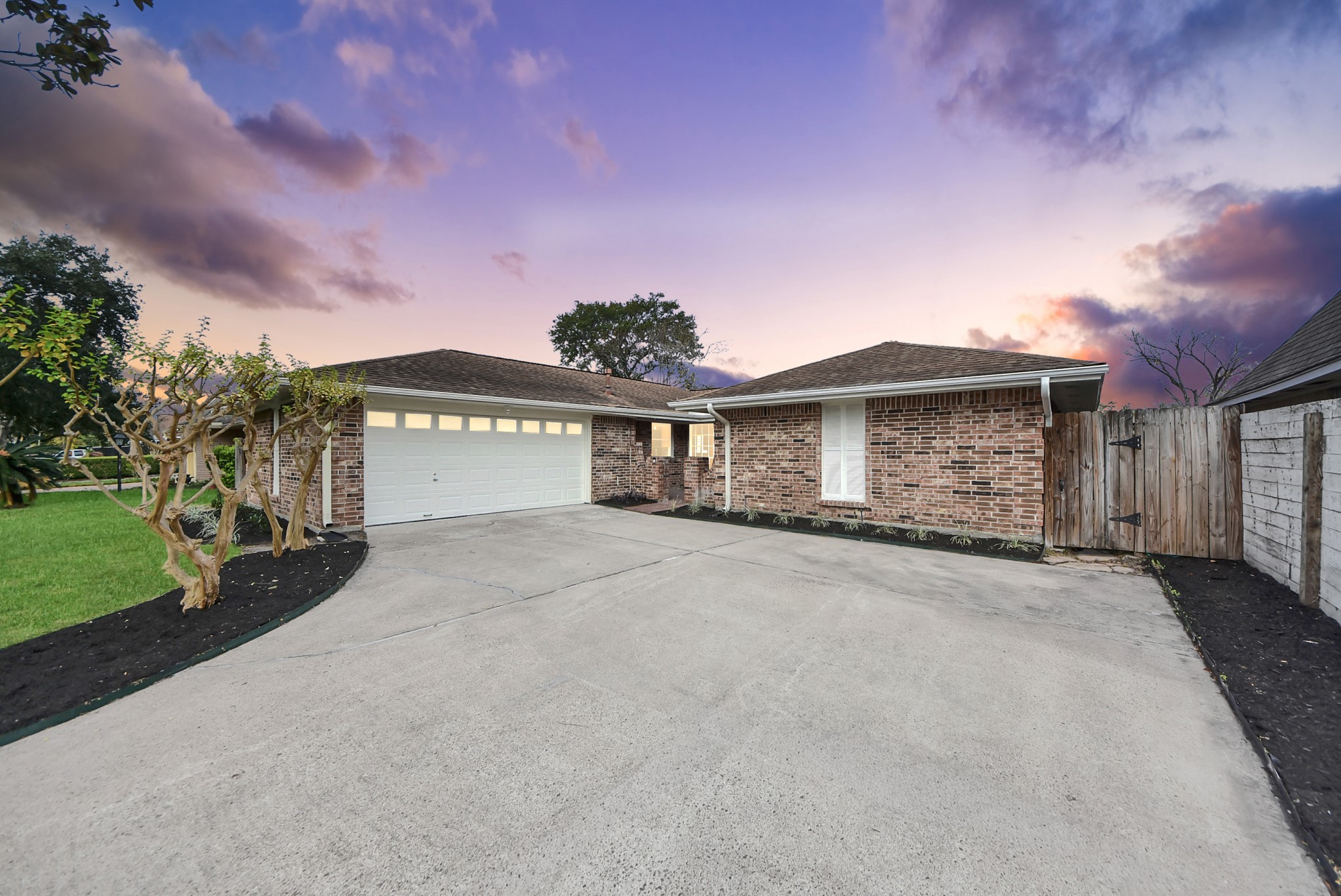 7102 Log Hollow Drive Houston, TX 77040 - Photo 4 of 47