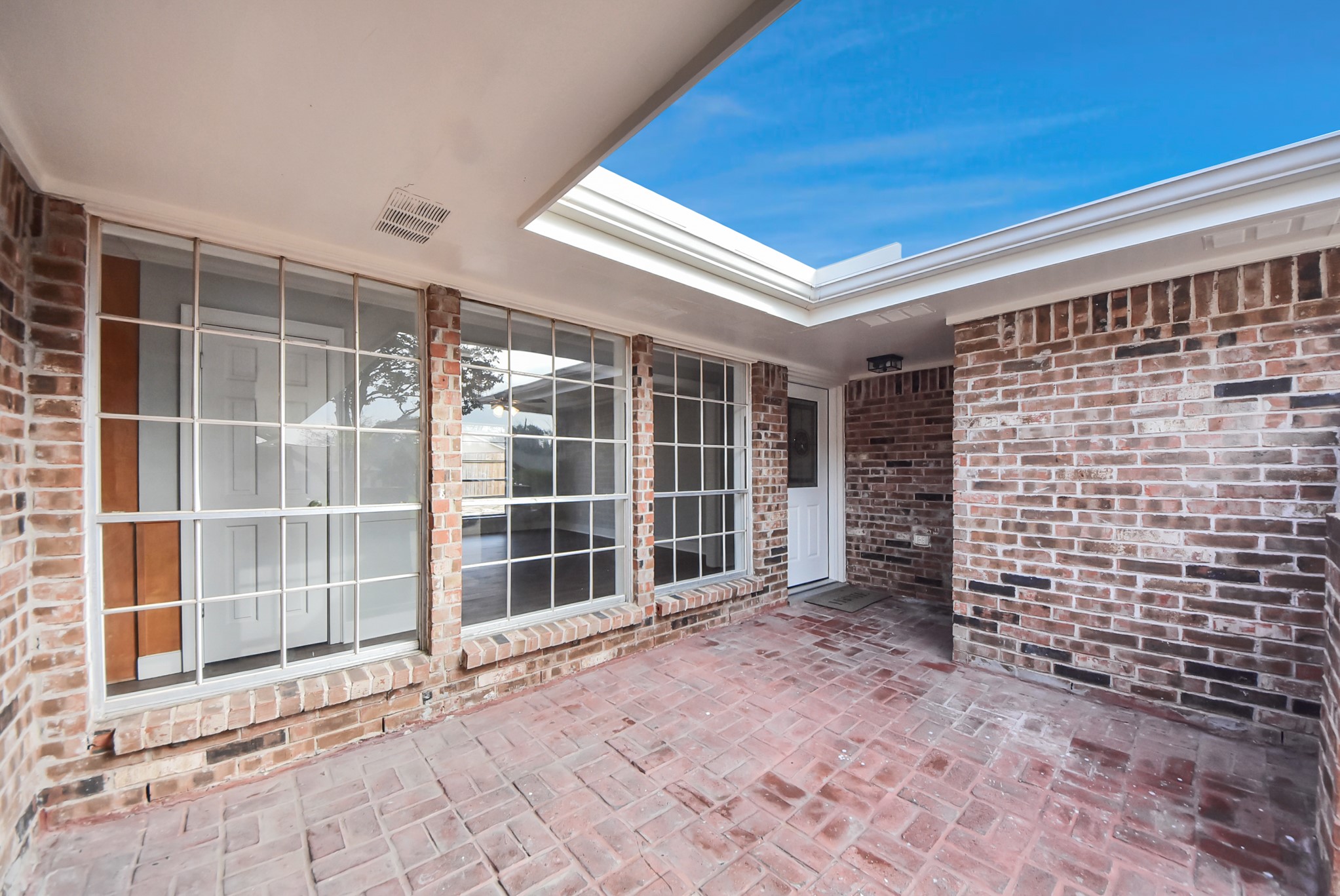 7102 Log Hollow Drive Houston, TX 77040 - Photo 7 of 47