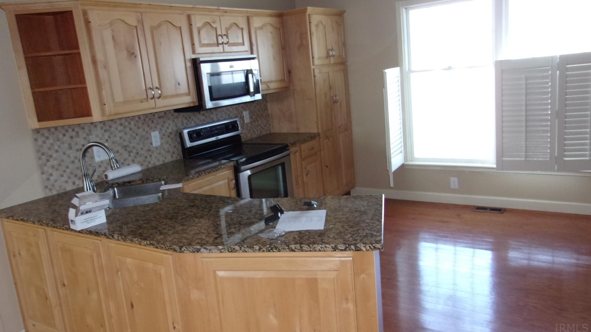 10986 North Meridian Road Roanoke, IN 46783 - Photo 10 of 14 Gallery Image 10