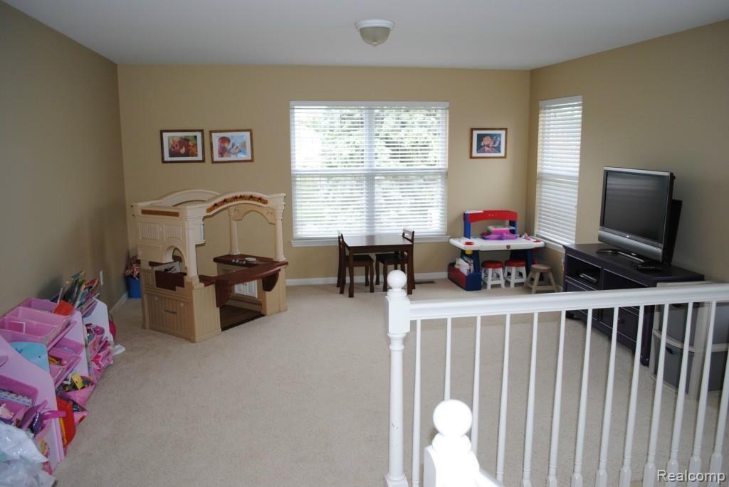 3271 Talbert Circle Rochester, MI 48307 - Photo 25 of 25 DSC_0991.jpg
