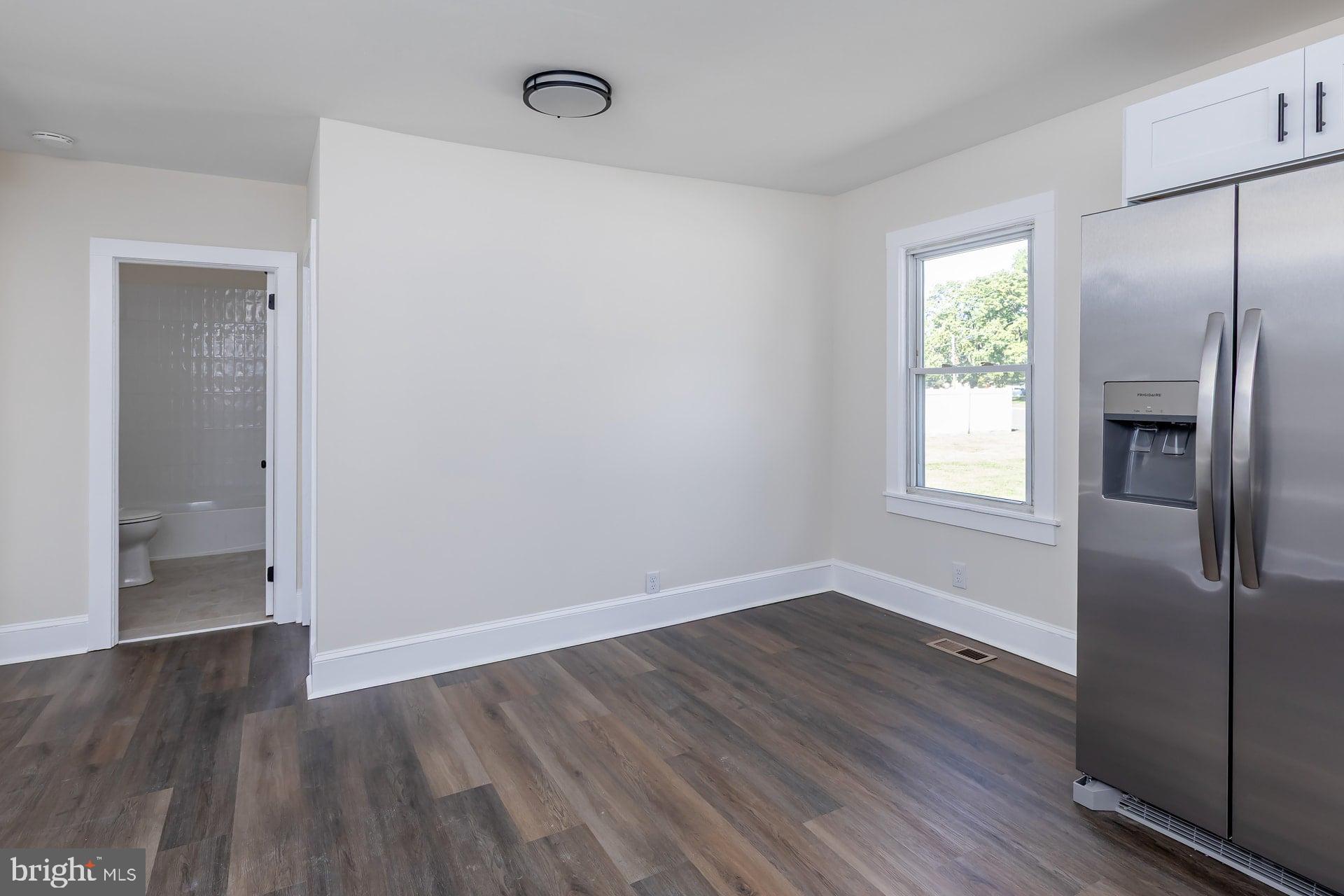 246 Harmony Road Gibbstown, NJ 08027 - Photo 10 of 20 Gallery Image 10