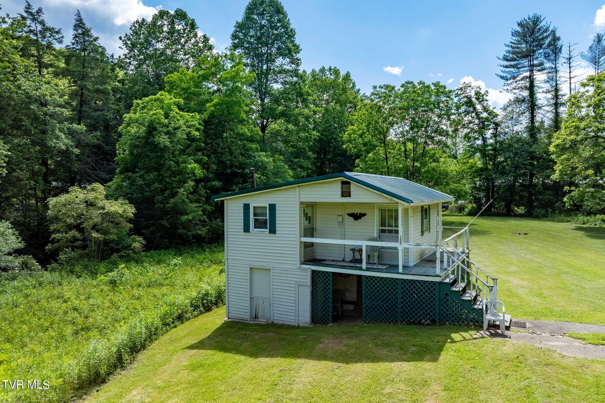 766 Doe Creek Road Butler, TN 37640 - Photo 1 of 50 766 Doe Creek Road (13 of 54)