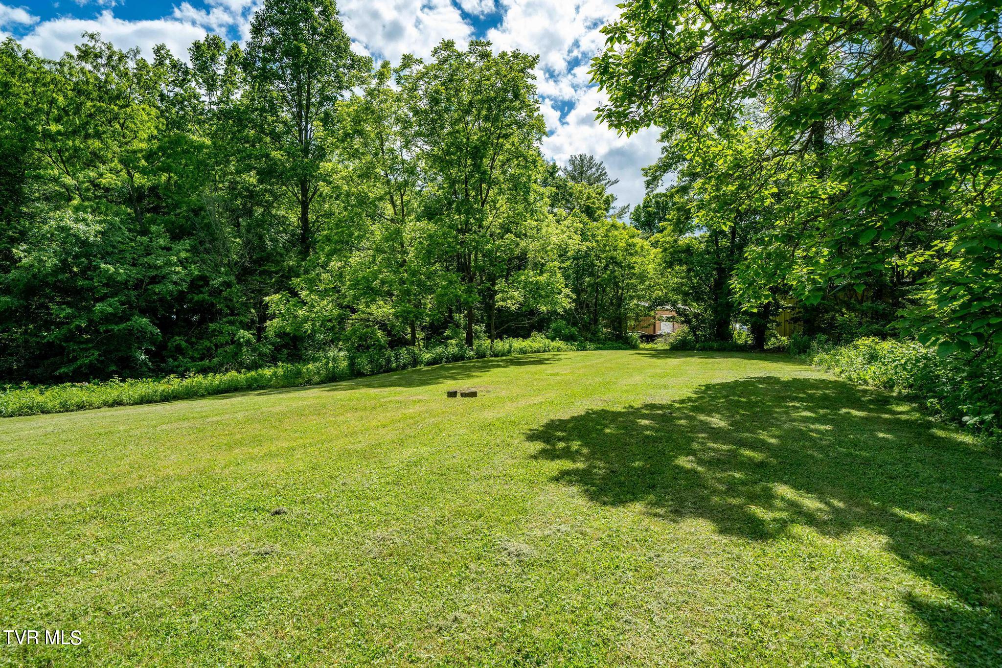 766 Doe Creek Road Butler, TN 37640 - Photo 11 of 50 766 Doe Creek Road (29 of 54)