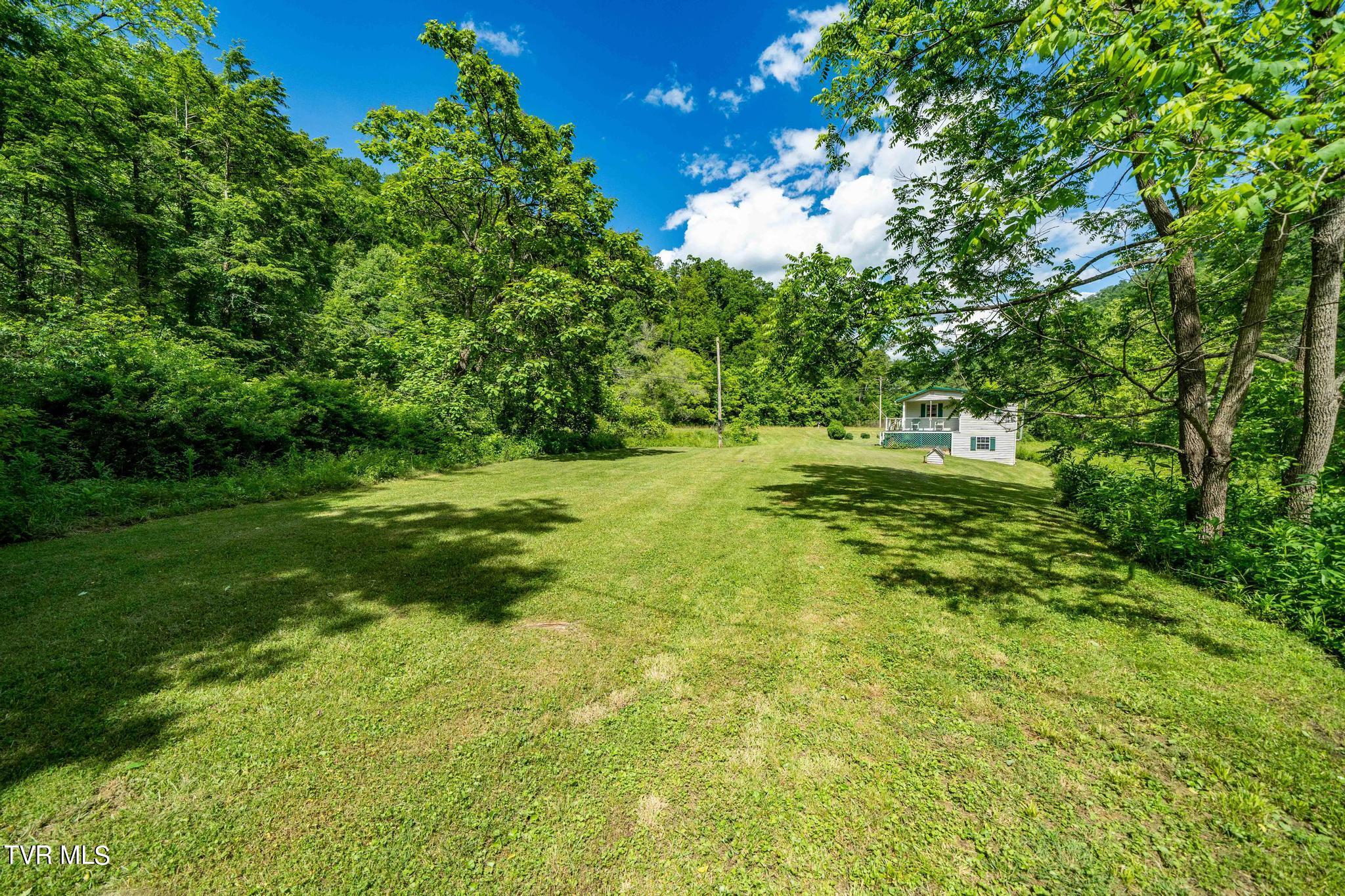 766 Doe Creek Road Butler, TN 37640 - Photo 14 of 50 766 Doe Creek Road (32 of 54)