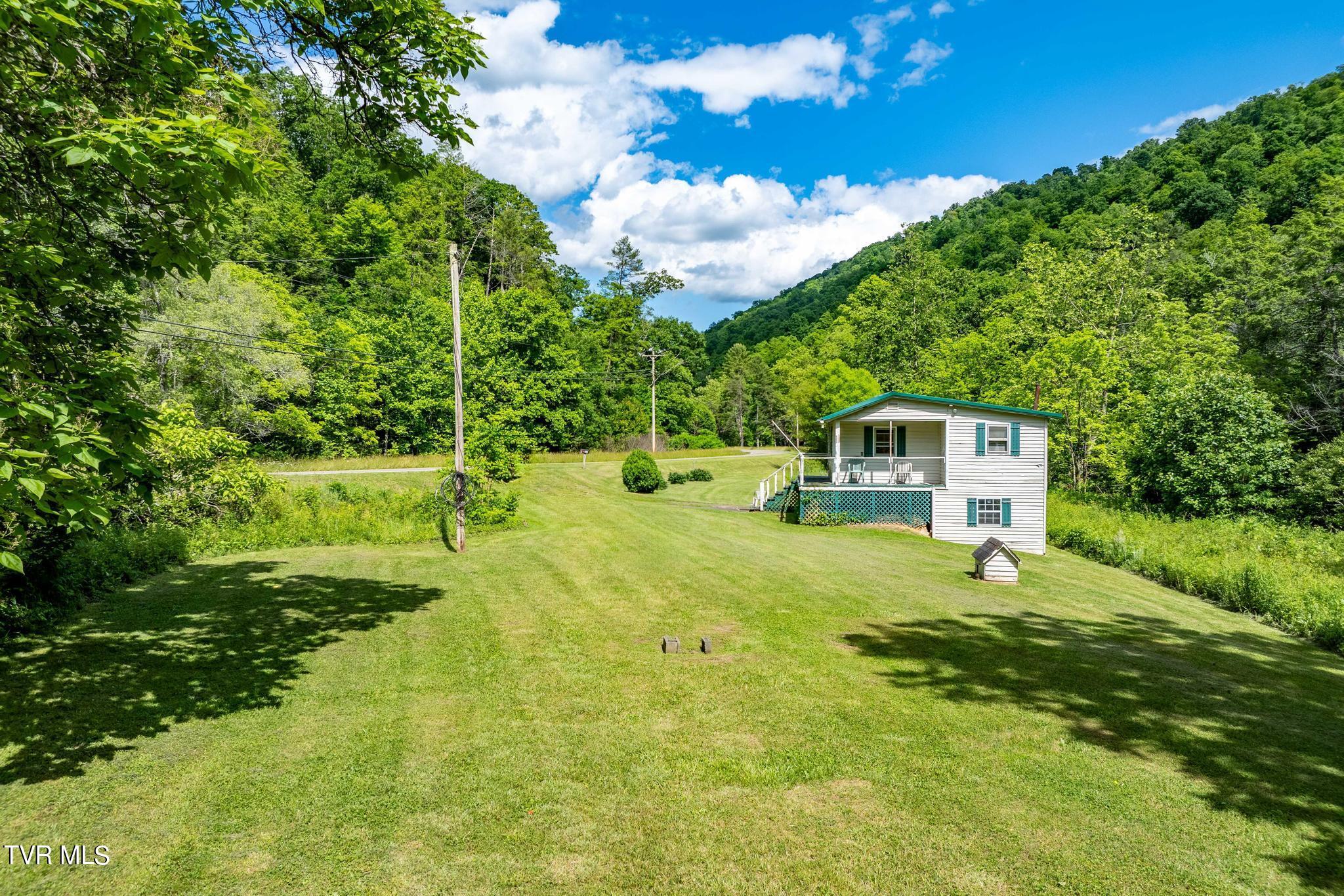 766 Doe Creek Road Butler, TN 37640 - Photo 27 of 50 766 Doe Creek Road (19 of 54)