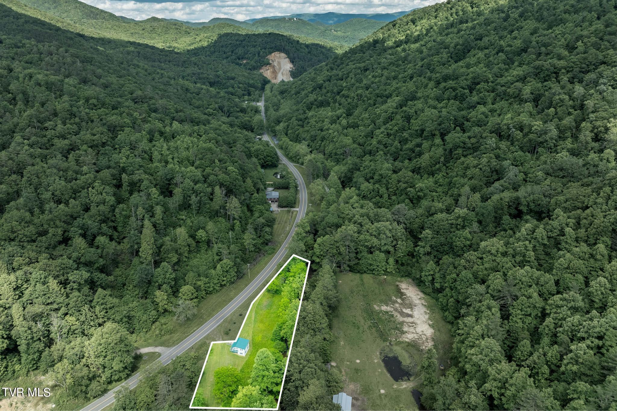 766 Doe Creek Road Butler, TN 37640 - Photo 36 of 50 766 Doe Creek Road (3 of 54)
