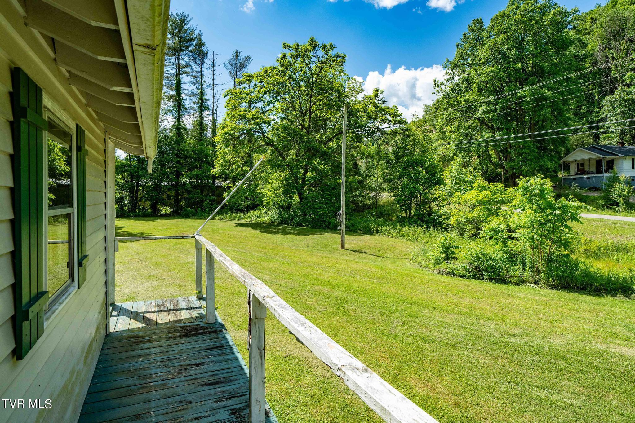 766 Doe Creek Road Butler, TN 37640 - Photo 39 of 50 766 Doe Creek Road (25 of 54)