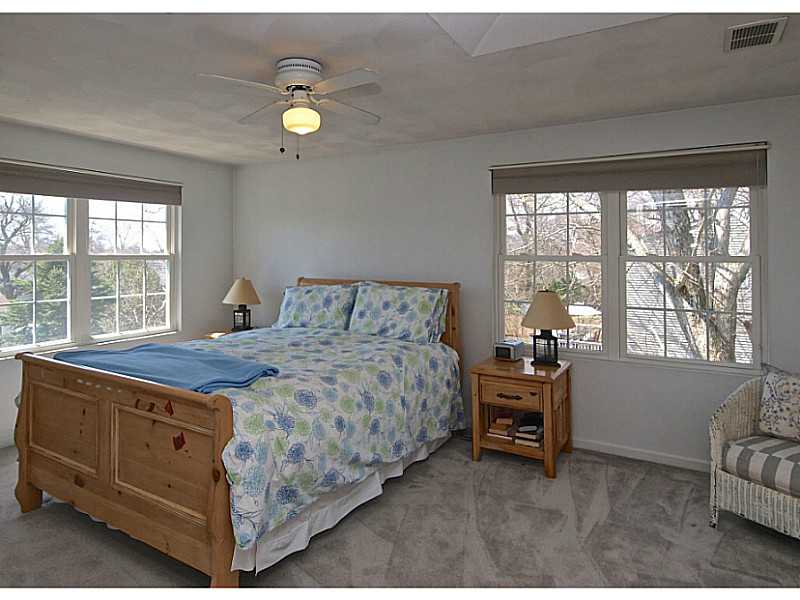 18 Conanicus Road Narragansett, RI 02882 - Photo 24 of 25 Bedroom.