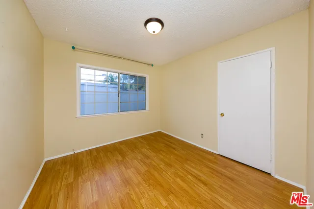 $949,000 | 19168 Erwin Street, Tarzana, CA 91335