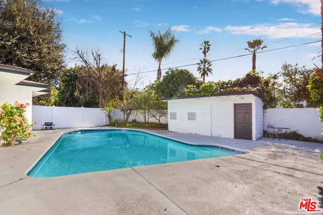 $949,000 | 19168 Erwin Street, Tarzana, CA 91335