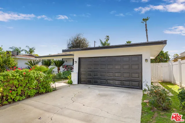 $949,000 | 19168 Erwin Street, Tarzana, CA 91335