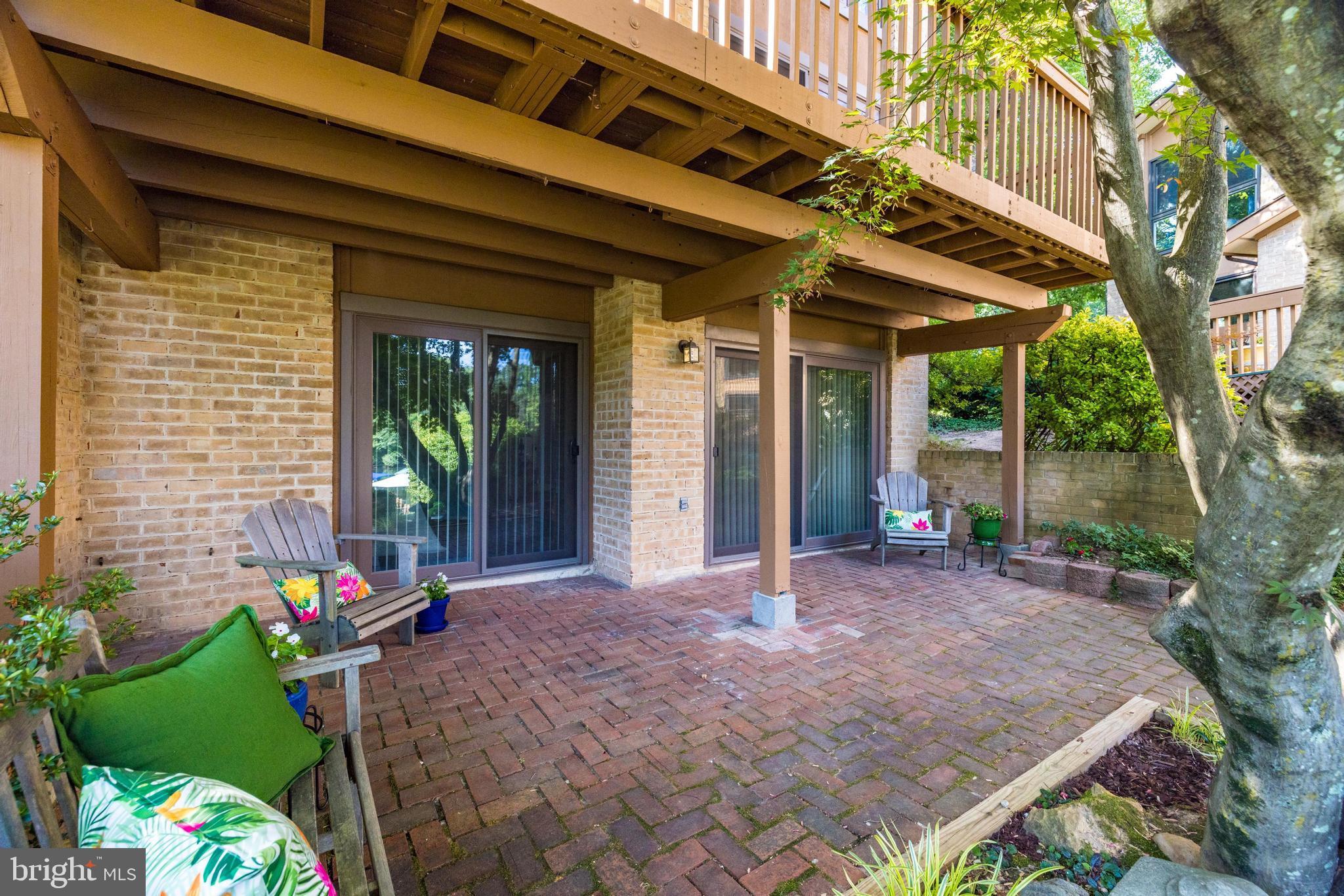 2025 Lakewinds Drive Reston, VA 20191 - Photo 11 of 11 Lower patio
