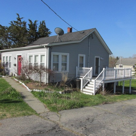 467 Pearse Road Swansea, MA 02777 - Photo 1 of 2 Gallery Image 1