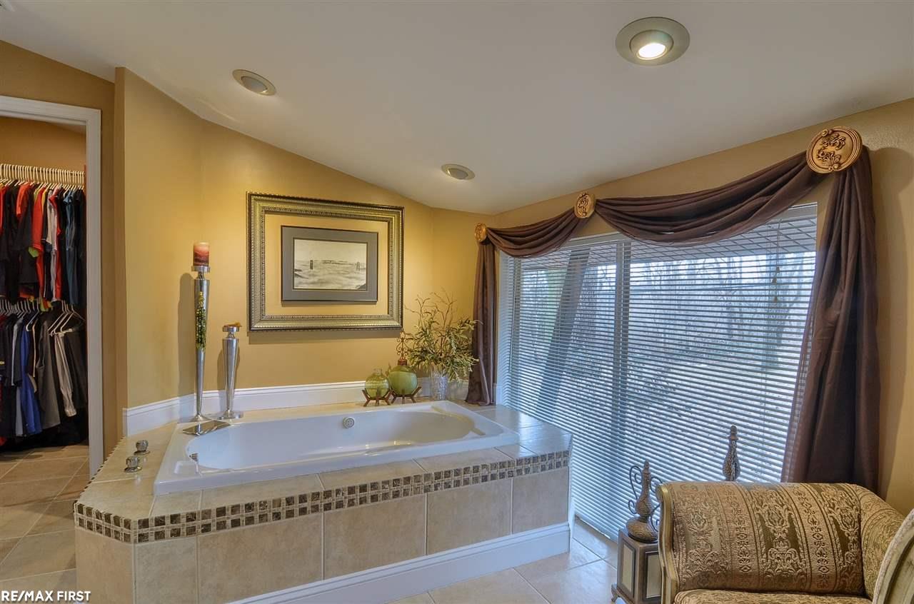 7151 Perry Lake Road Clarkston, MI 48346 - Photo 12 of 48