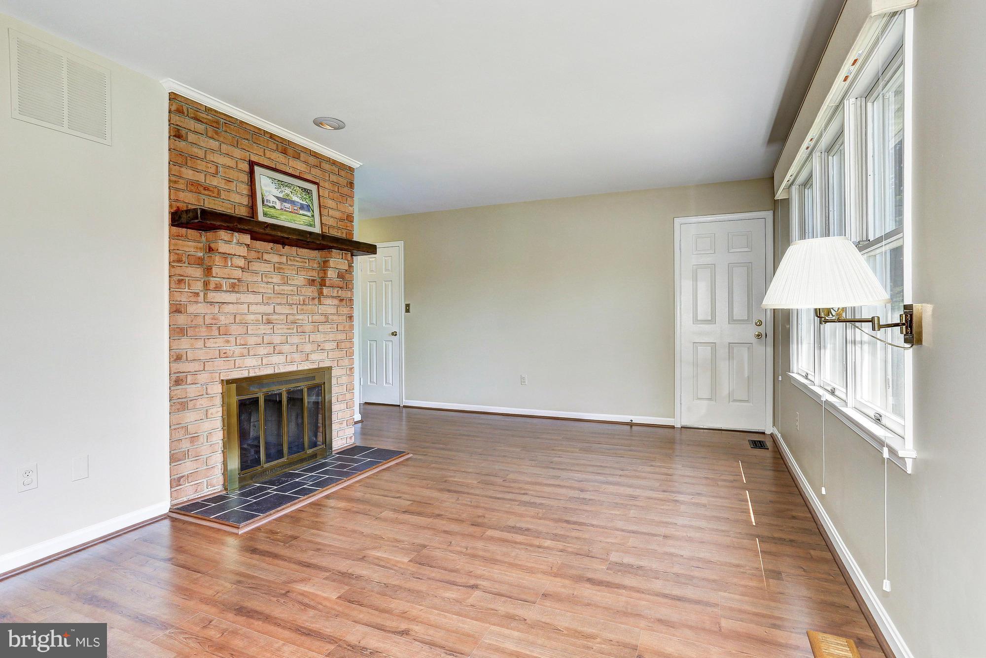 7375 Hallmark Road Clarksville, MD 21029 - Photo 11 of 30 Family Room