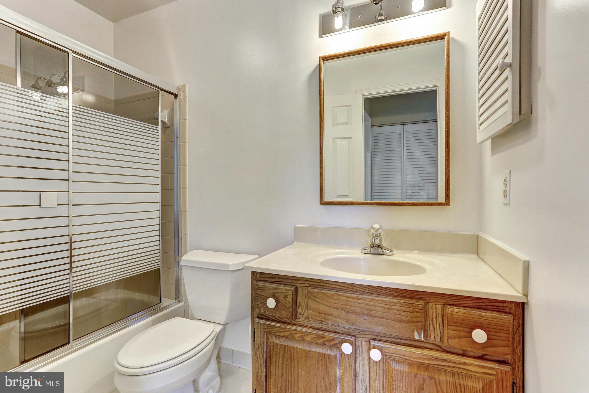 7375 Hallmark Road Clarksville, MD 21029 - Photo 16 of 30 Bath (Master)