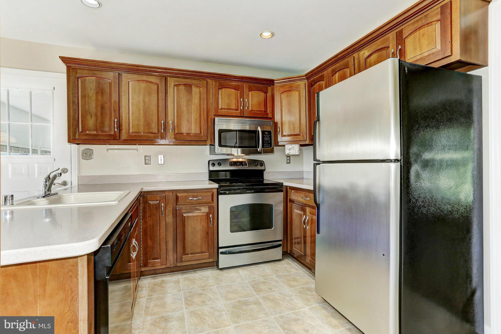 7375 Hallmark Road Clarksville, MD 21029 - Photo 5 of 30 Kitchen