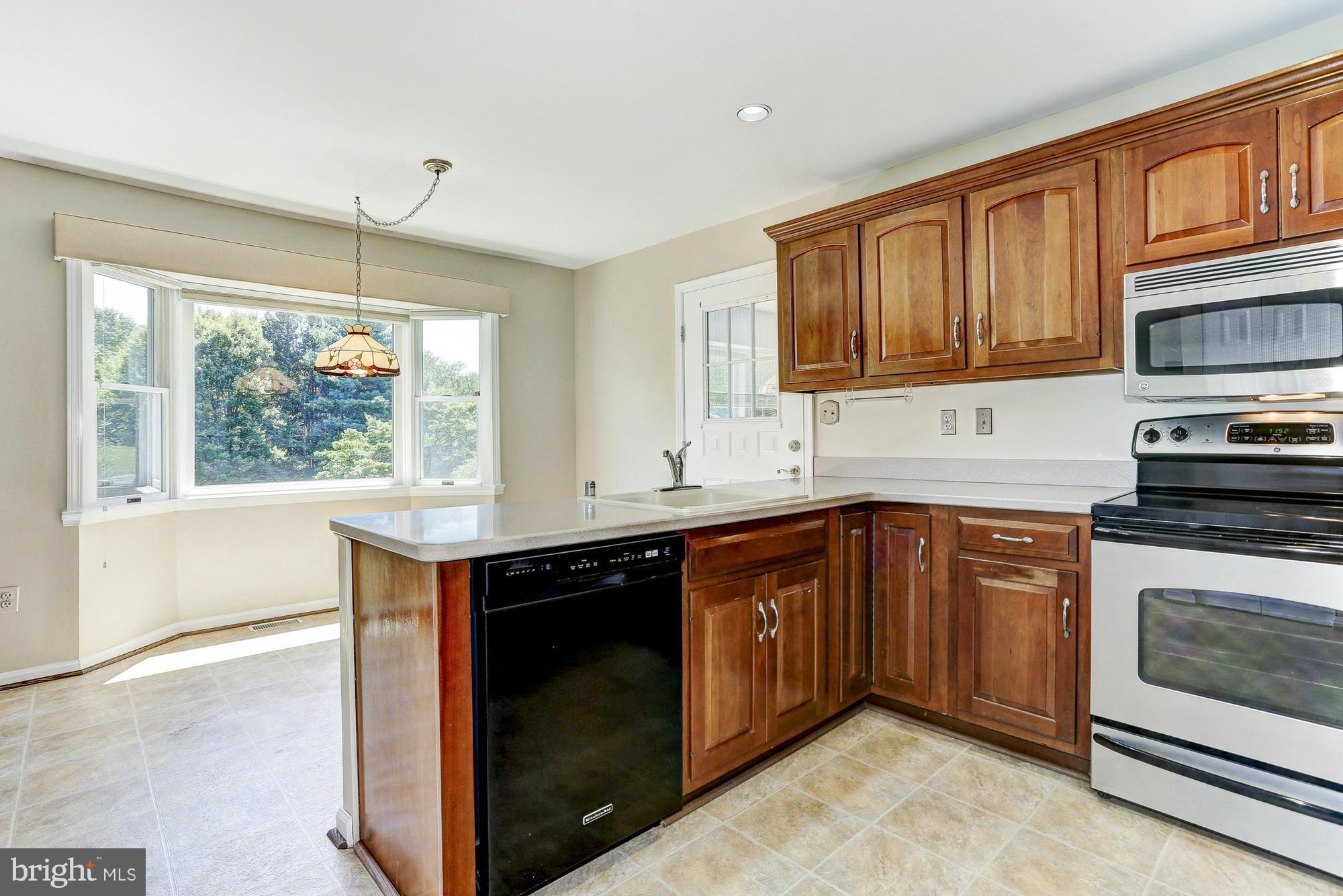 7375 Hallmark Road Clarksville, MD 21029 - Photo 6 of 30 Kitchen