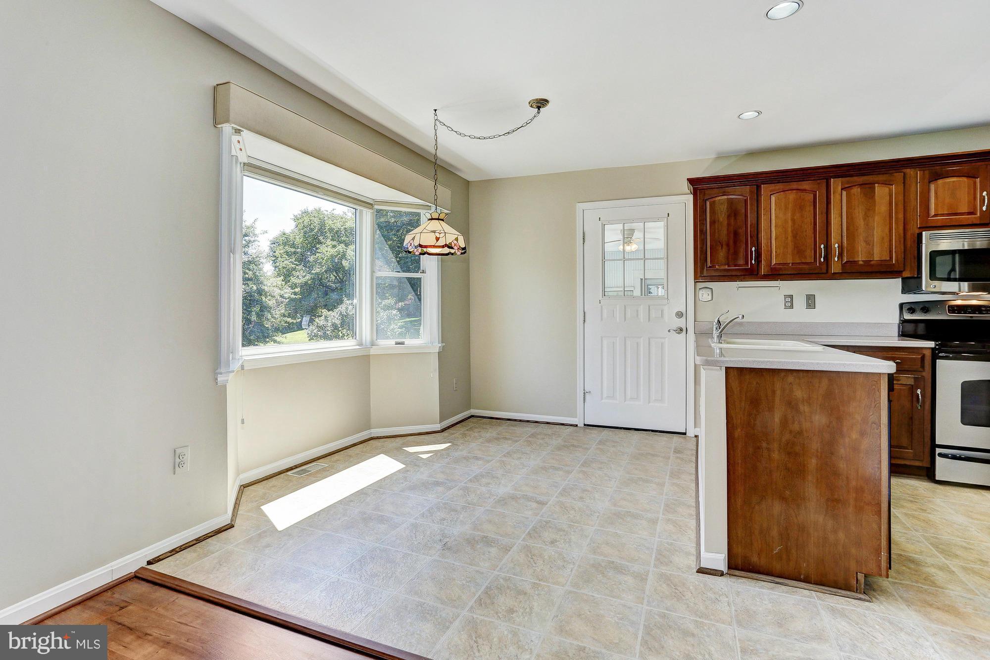 7375 Hallmark Road Clarksville, MD 21029 - Photo 10 of 30 Breakfast Area