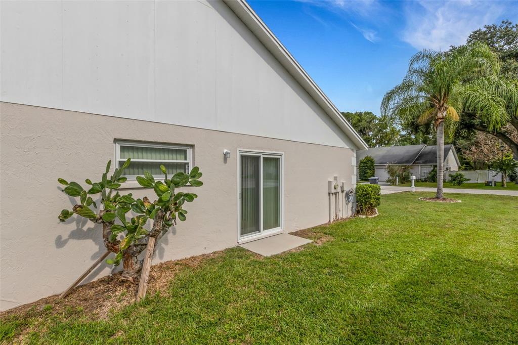 1084 Meadowood Pointe Road Lakeland, FL 33811 - Photo 31 of 35 Gallery Image 31