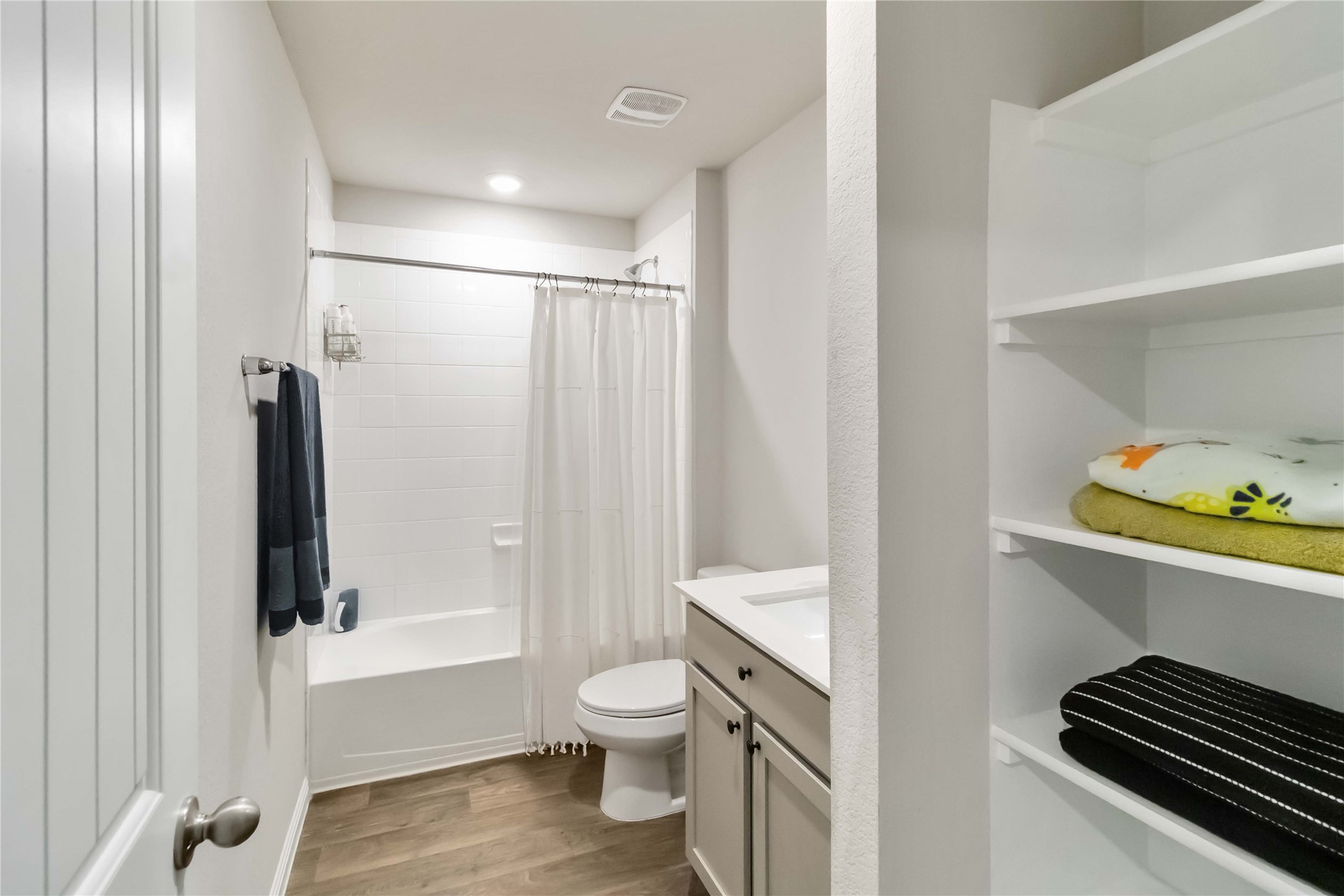 103 Mariners Landing Bastrop, TX 78602 - Photo 19 of 25 a bathroom with a sink a toilet and shower