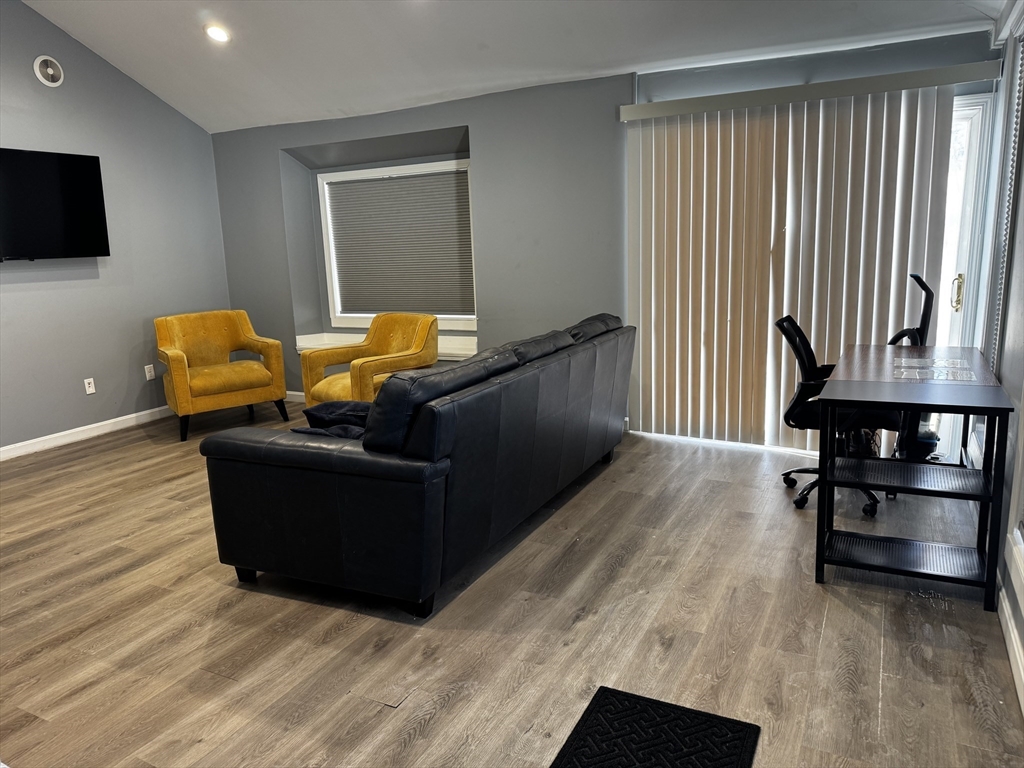 6 Chamberlain Road Shrewsbury, MA 01545 - Photo 3 of 12