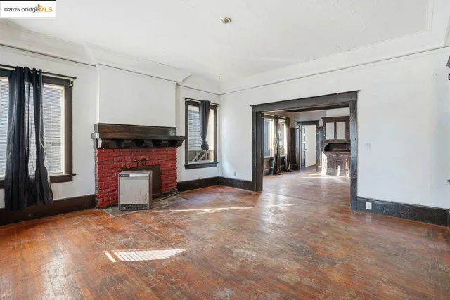 a view of a livingroom with a fireplace