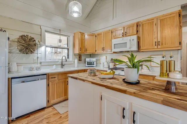 $399,900 | 320 Barren Road, Chuckey, TN 37641