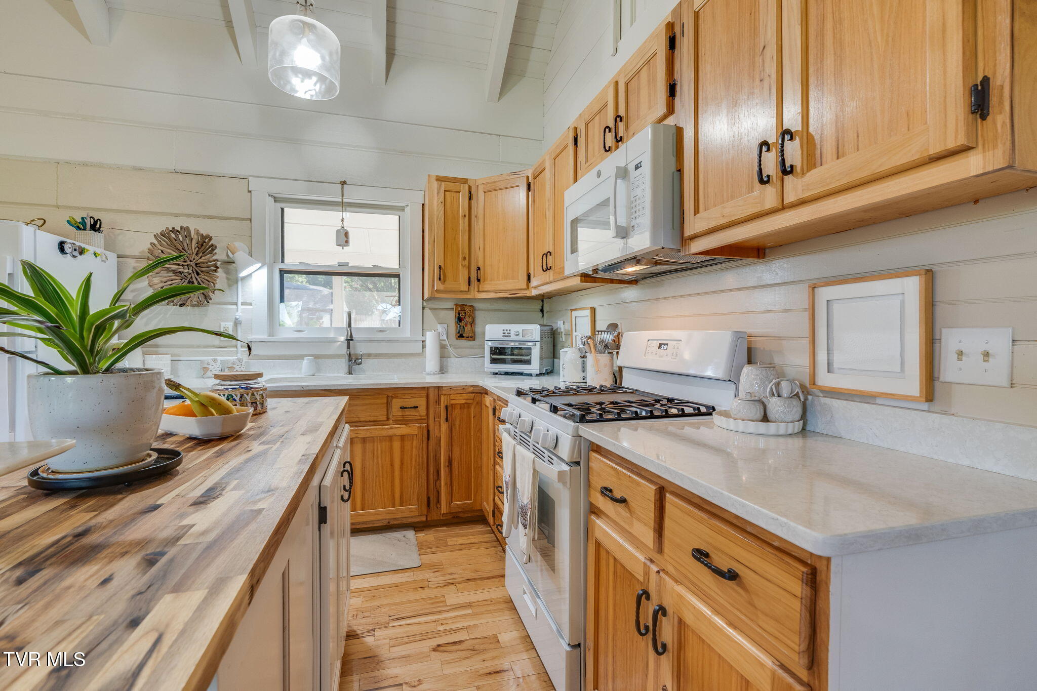 320 Barren Road Chuckey, TN 37641 - Photo 16 of 59 011