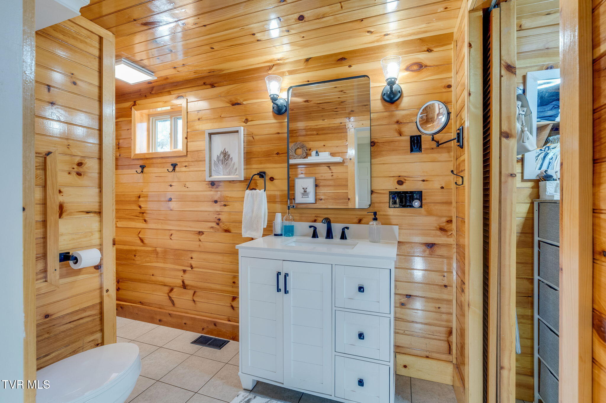 320 Barren Road Chuckey, TN 37641 - Photo 20 of 59 015