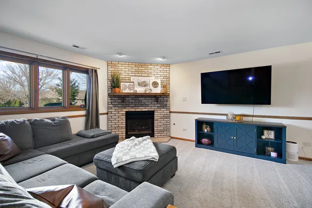 $314,900 | 11053 Louetta Lane, Unit 193, Orland Park, IL 60467