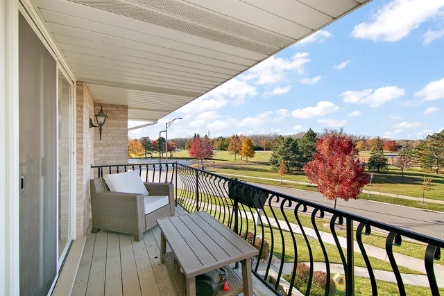 $314,900 | 11053 Louetta Lane, Unit 193, Orland Park, IL 60467