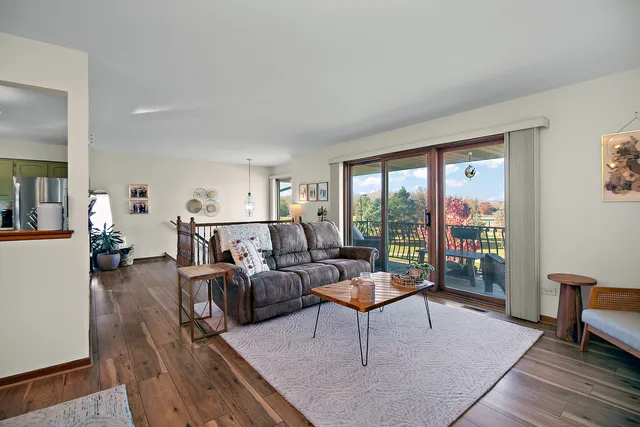 $314,900 | 11053 Louetta Lane, Unit 193, Orland Park, IL 60467