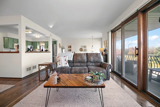 $314,900 | 11053 Louetta Lane, Unit 193, Orland Park, IL 60467